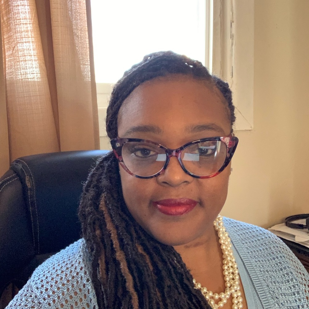 Meet your Posher, ReNita